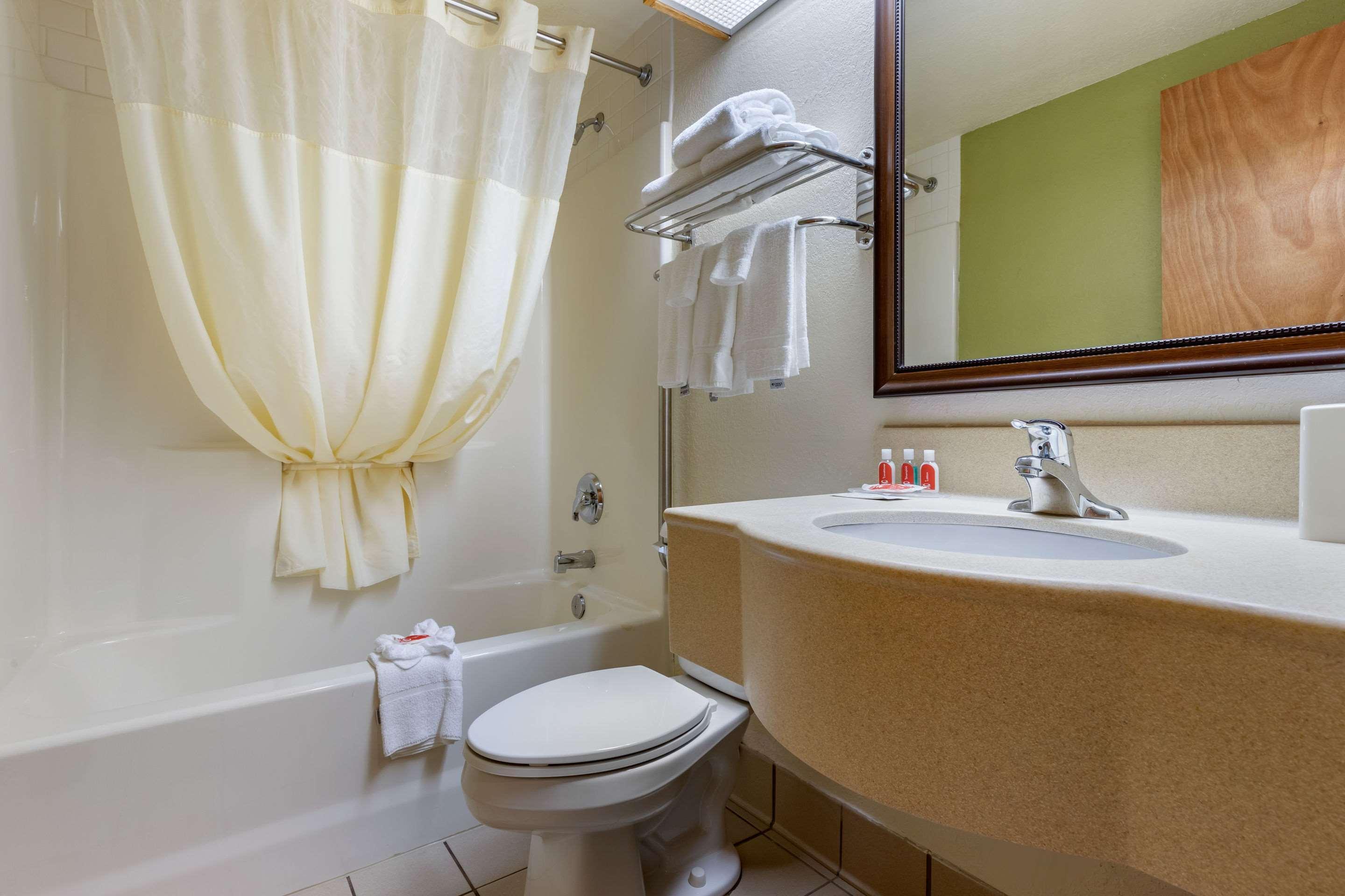 Econo Lodge Cherokee Near River Park Ngoại thất bức ảnh