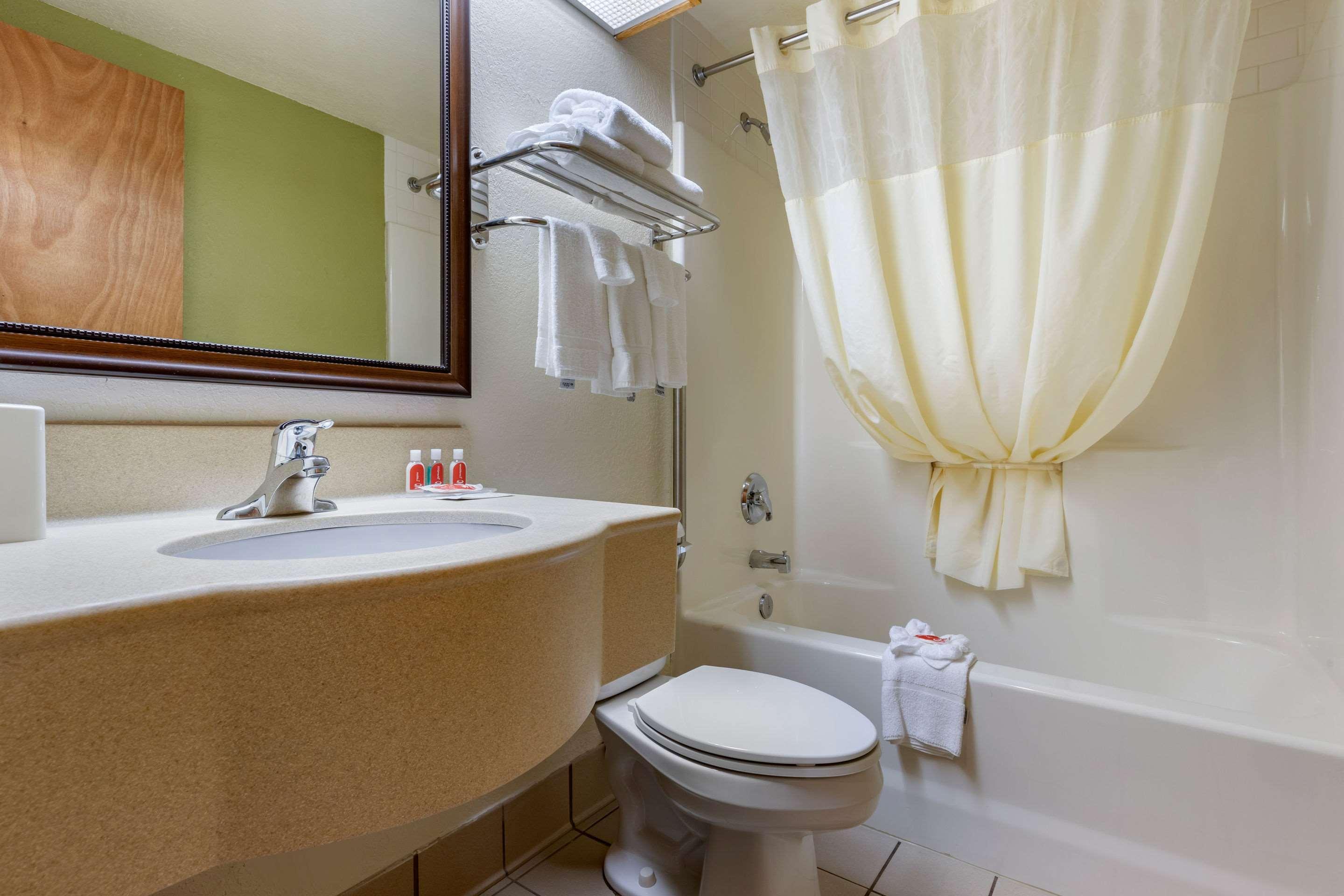 Econo Lodge Cherokee Near River Park Ngoại thất bức ảnh