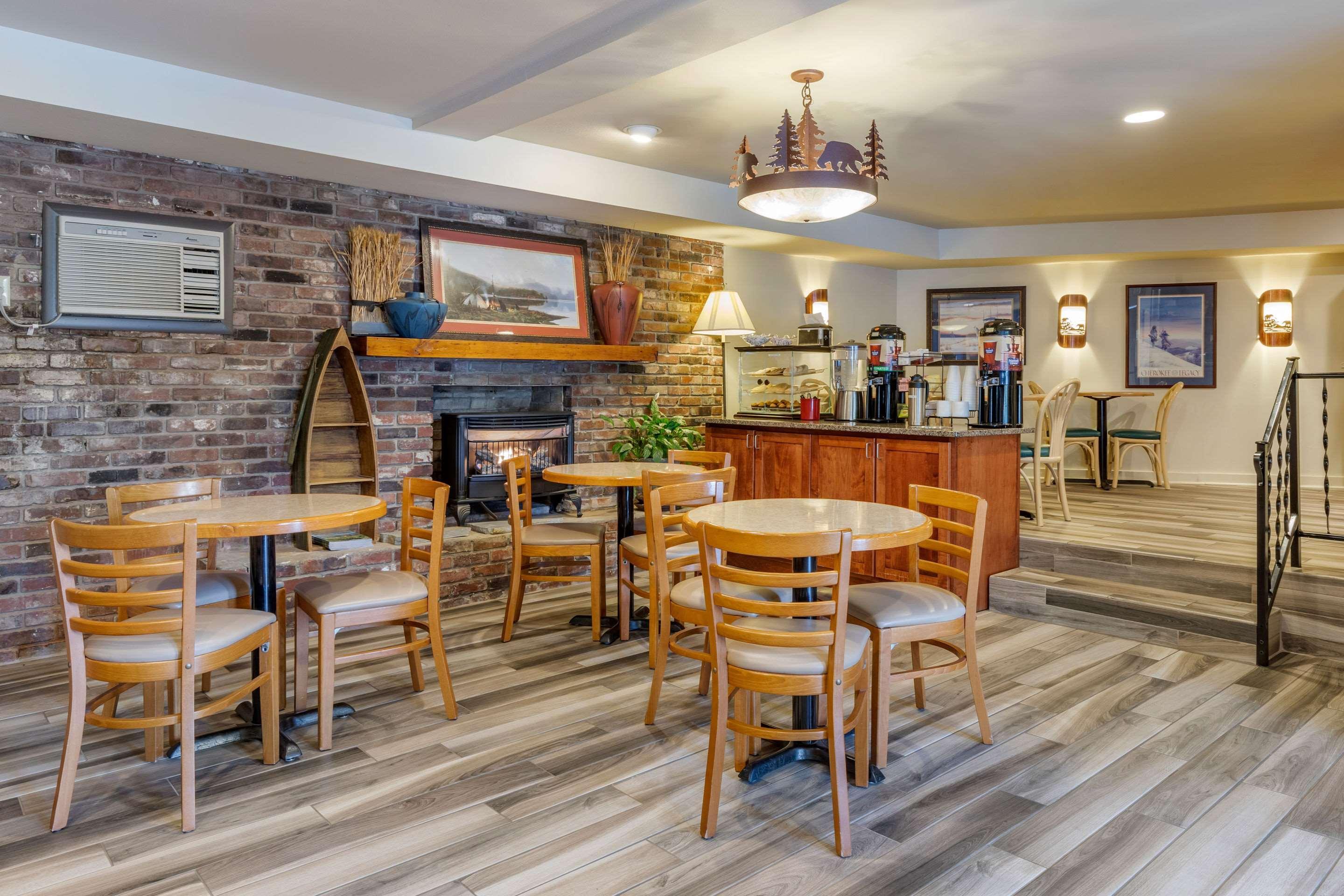 Econo Lodge Cherokee Near River Park Ngoại thất bức ảnh