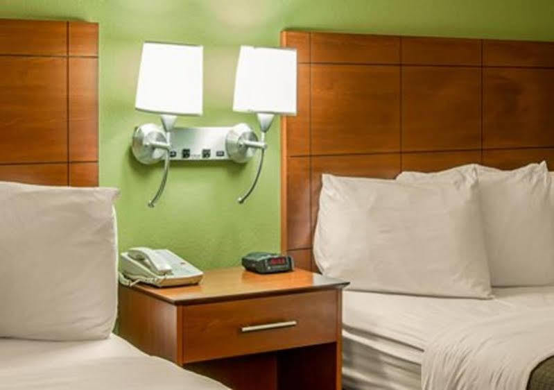 Econo Lodge Cherokee Near River Park Ngoại thất bức ảnh