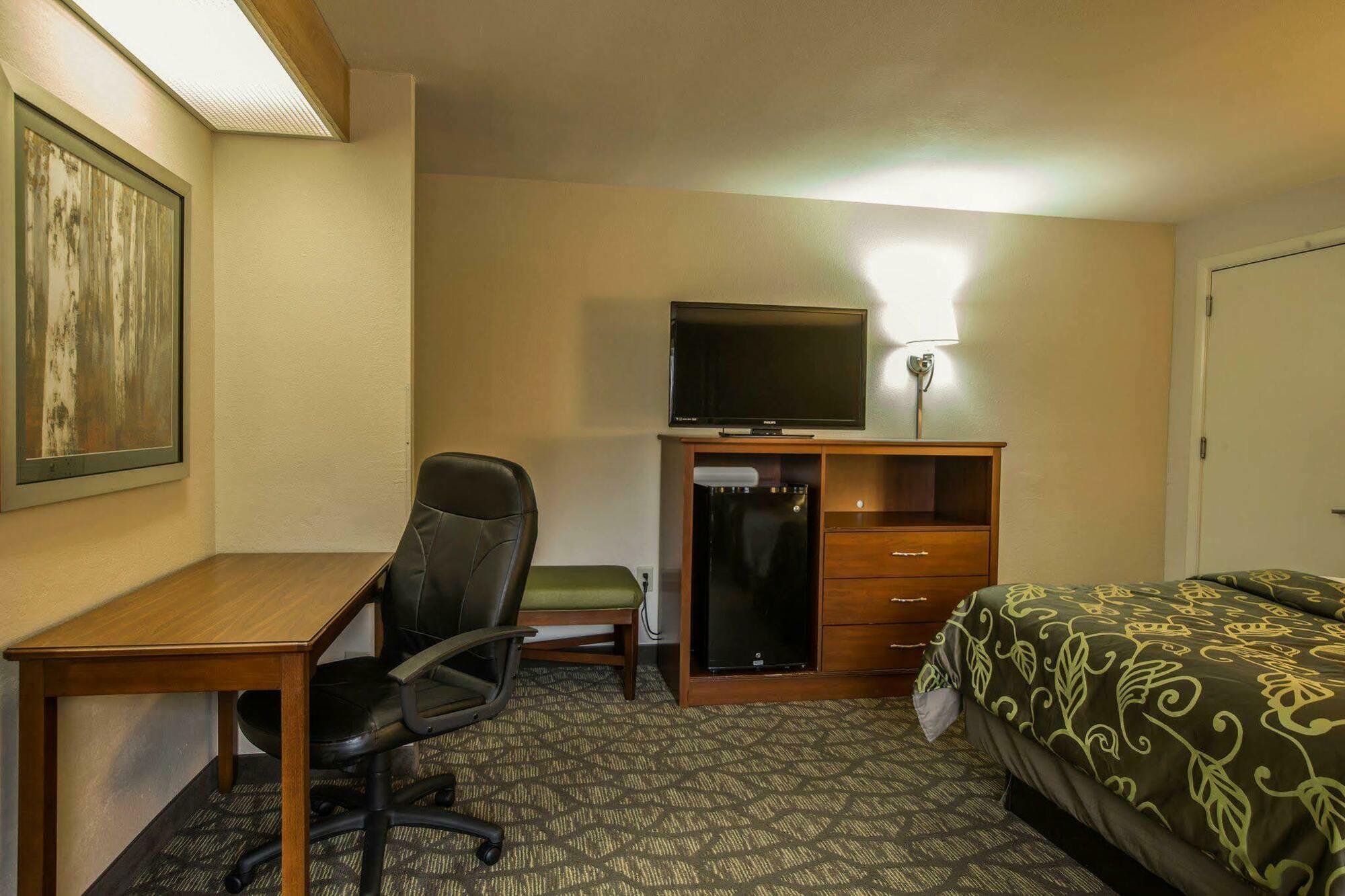 Econo Lodge Cherokee Near River Park Ngoại thất bức ảnh